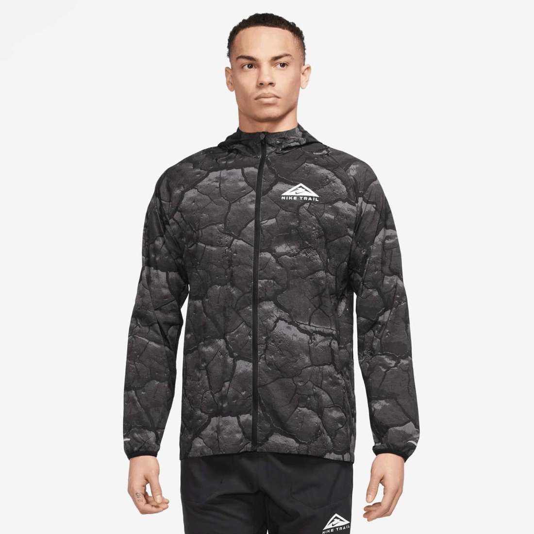 Беговая куртка MEN`S LIGHTWEIGHT ALLOVER PRINT TRAIL RUNNING JACKET