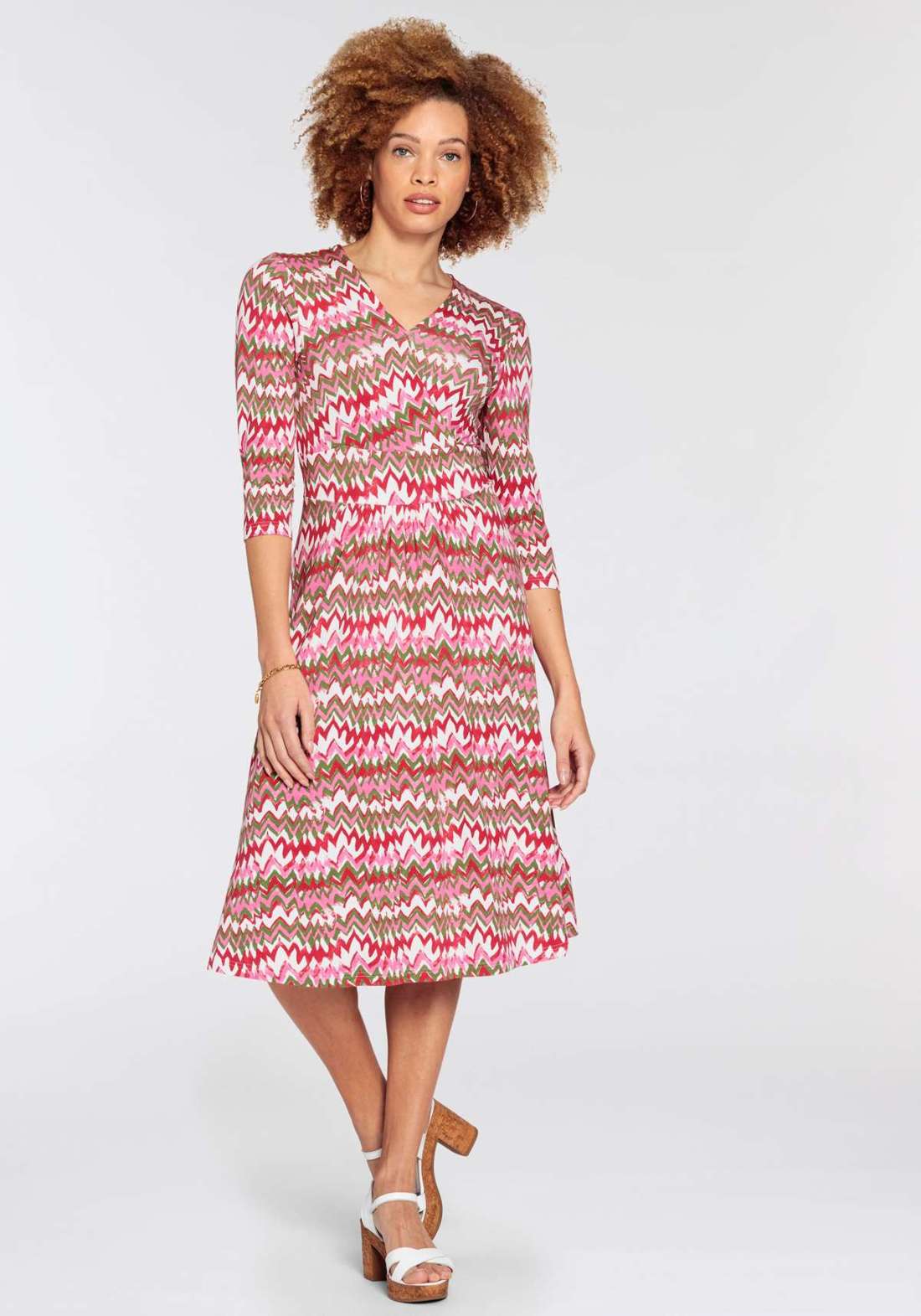 Трикотажное платье с принтом по всей поверхности - НОВАЯ КОЛЛЕКЦИЯ