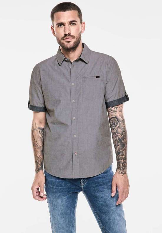 Рубашка с короткими рукавами и нагрудным карманом