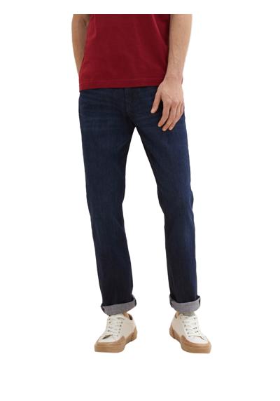Джинсы узкого кроя в повседневном стиле и разные варианты стирки. JOSH Slim
