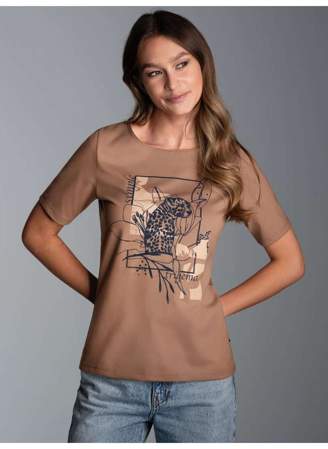 футболка TRIGEMA T-Shirt mit floralem Leo-Print