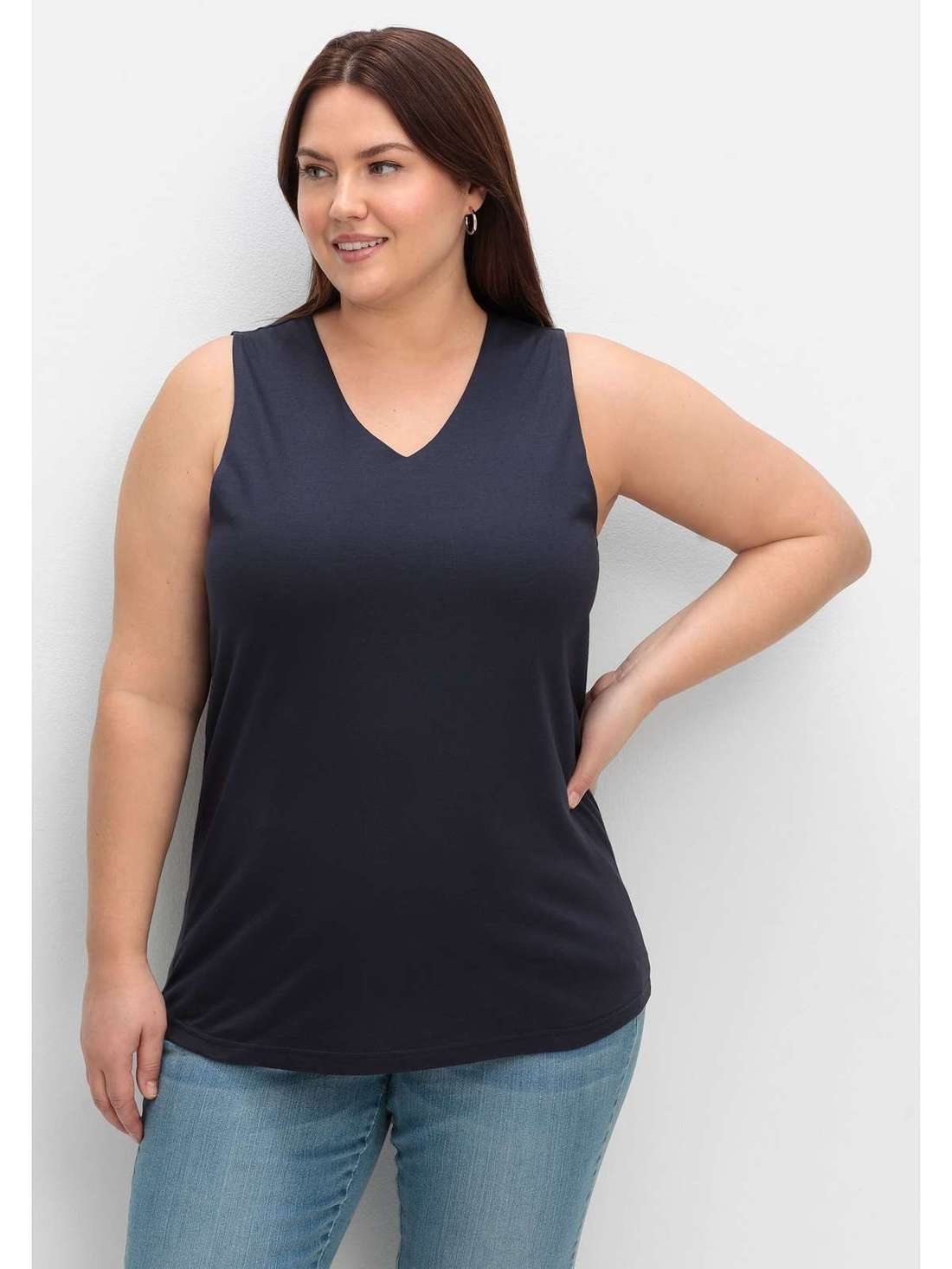 Майка с двухслойной передней частью. Große Größen