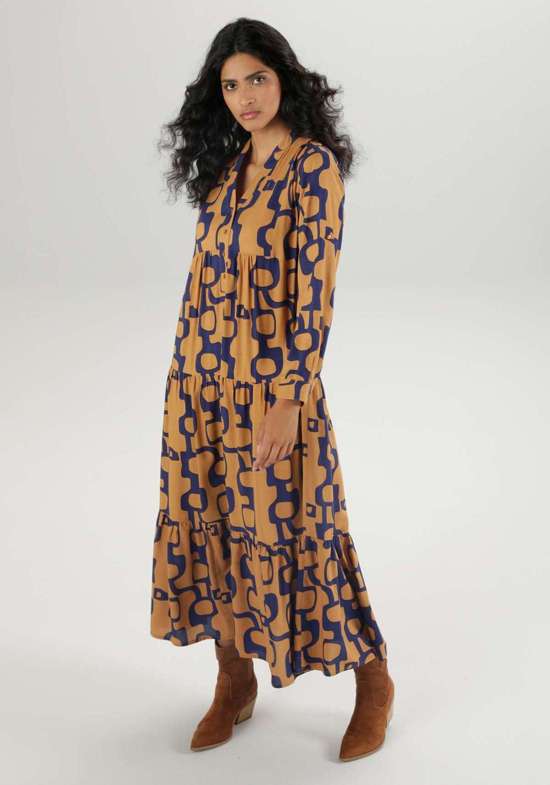 Платье макси с экстравагантным