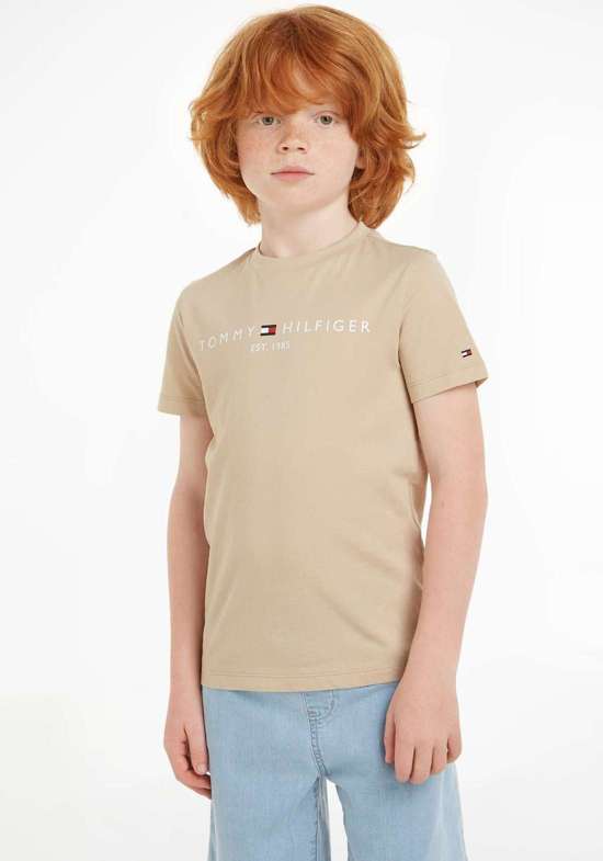 Футболка с логотипом