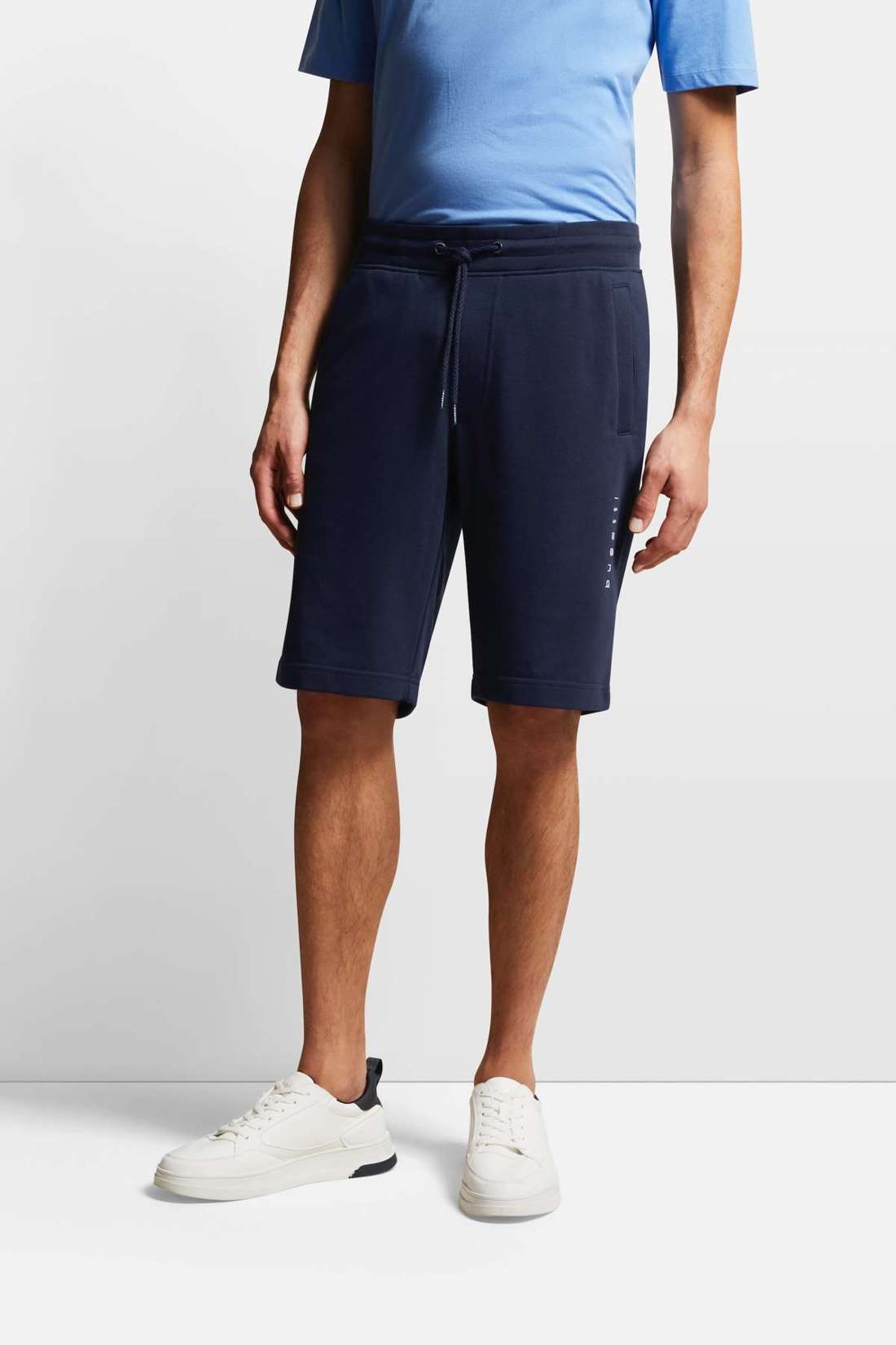 Спортивные брюки на шнурке