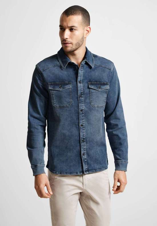 Джинсовая рубашка с нагрудными карманами