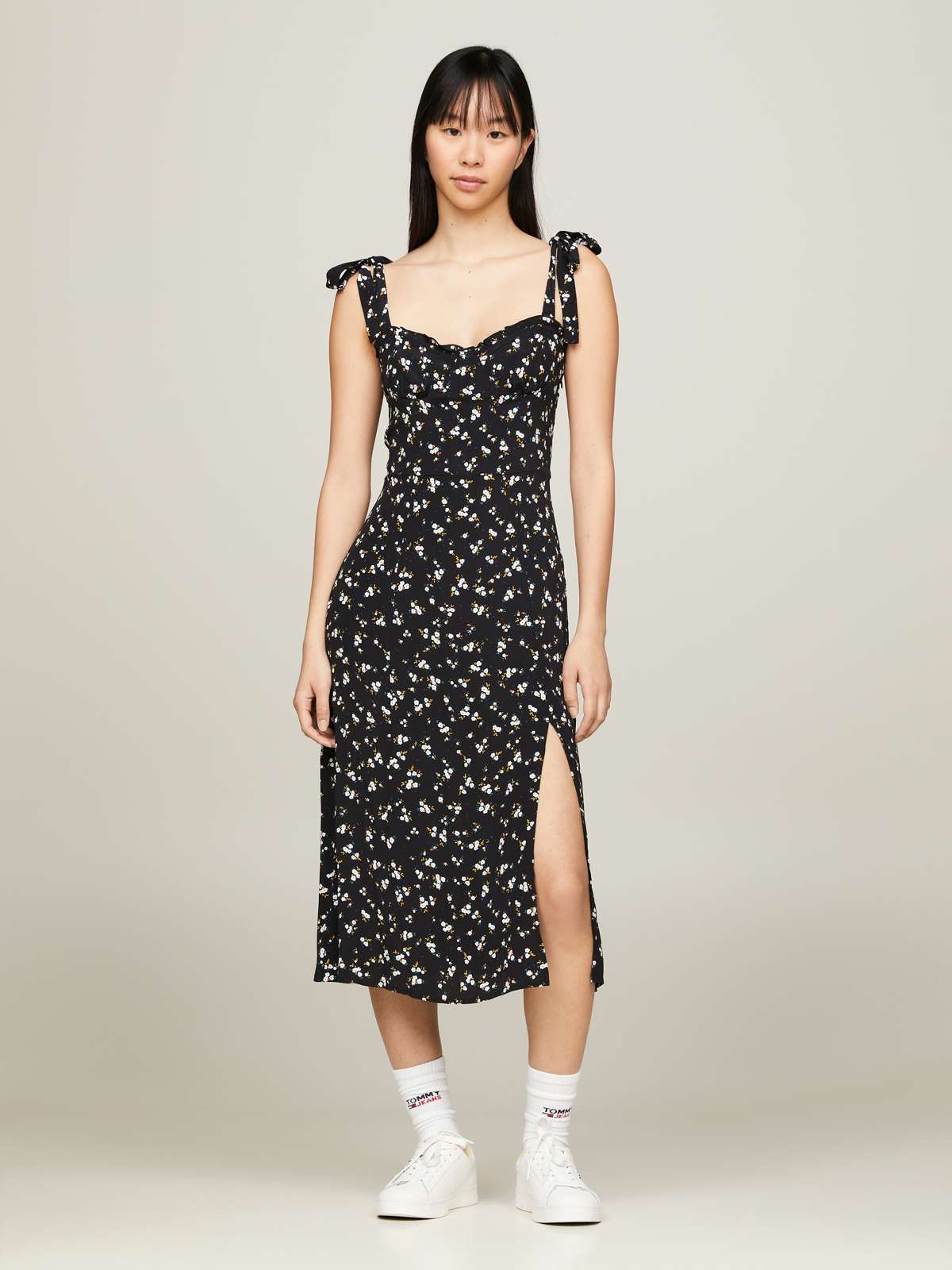 Платье-блузка с флагом Tommy Jeans TJW MIDI FLORAL RUFFLE DRESS