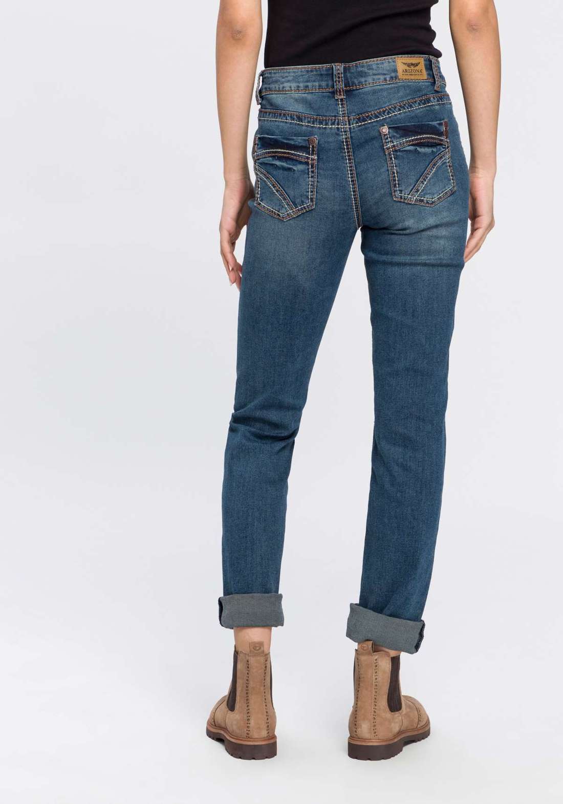 Прямые джинсы Kontrastnähte