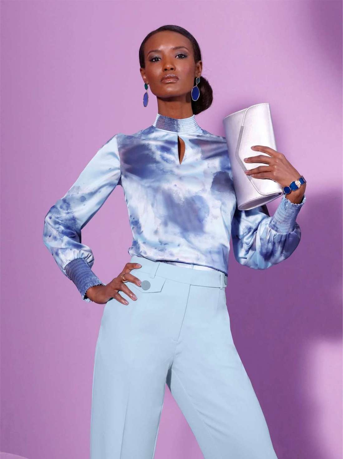 Блузка с длинными рукавами