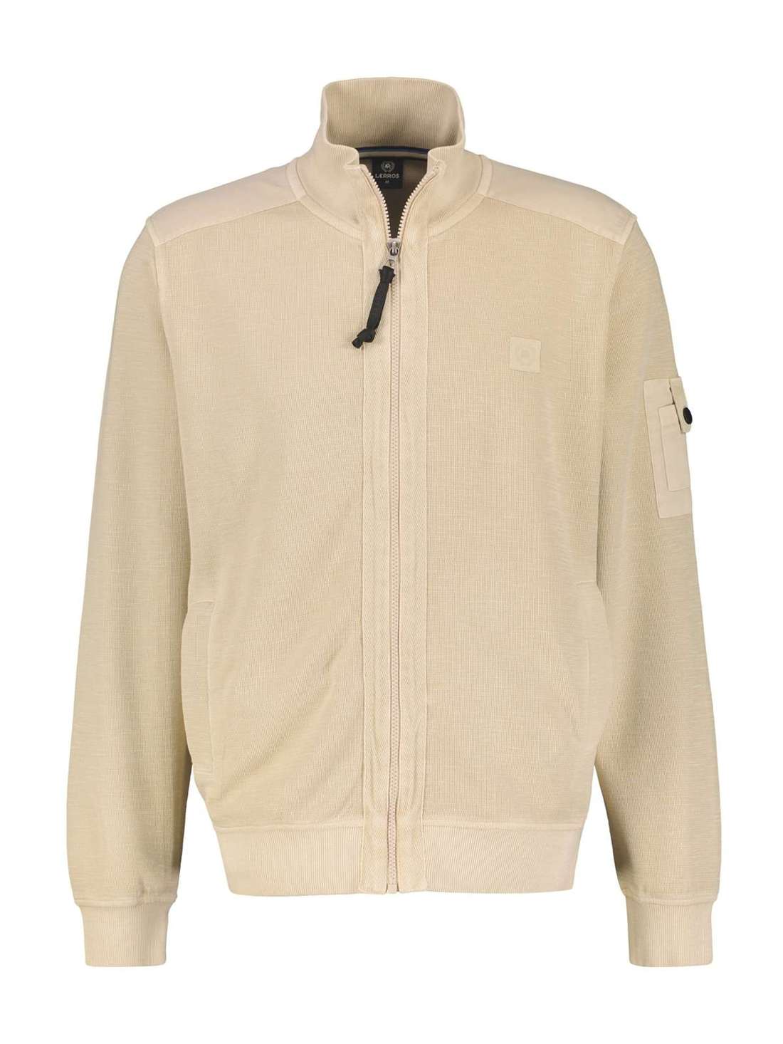 Свитер с пуговицами на рукаве