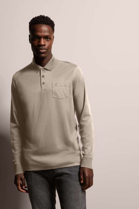 Рубашка-поло с длинными рукавами и изысканной структурой.