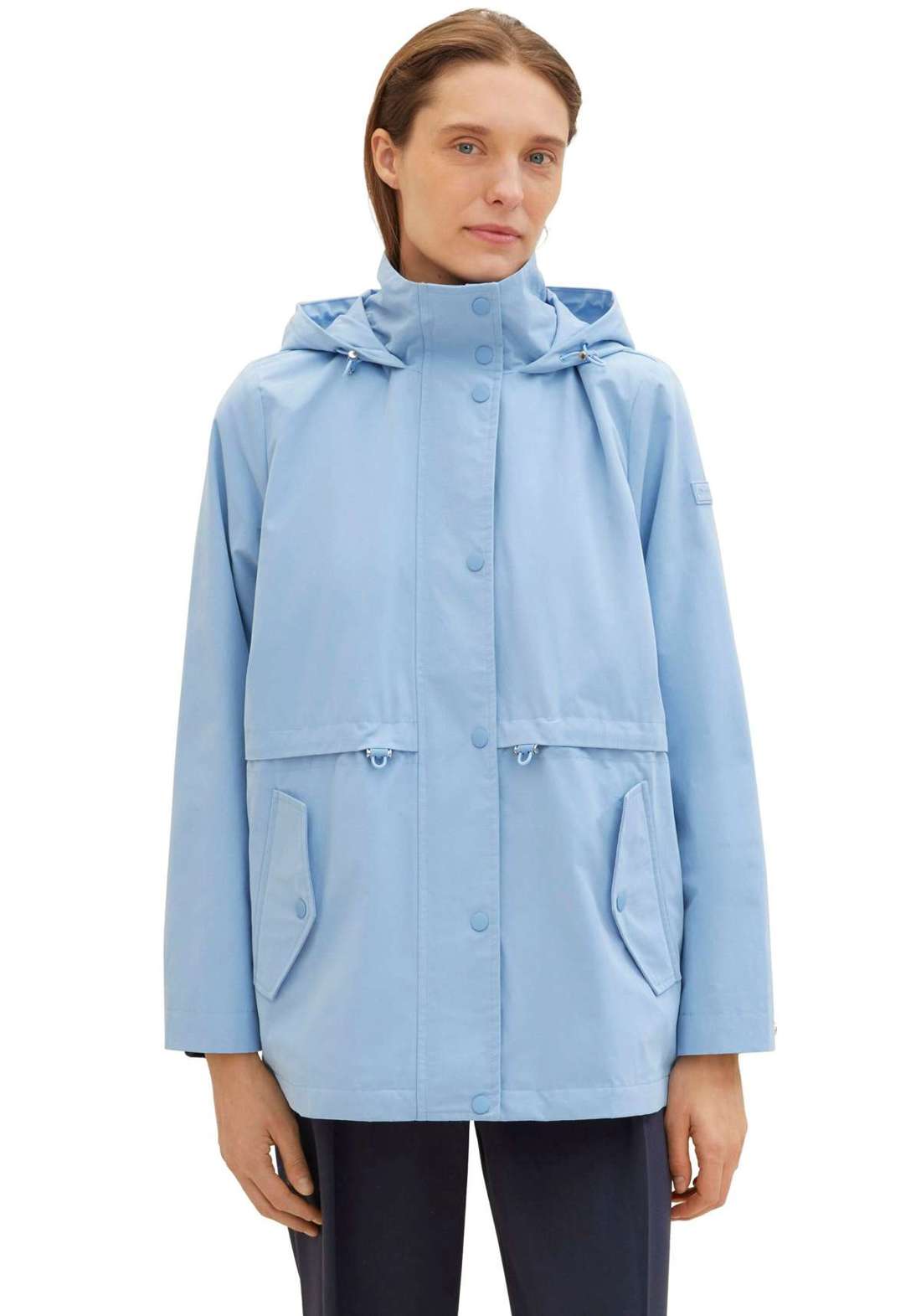 Парка с капюшоном и кулиской на талии