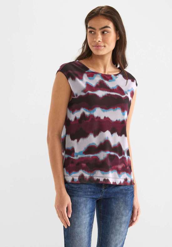 футболка с круглым вырезом