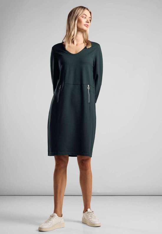 спортивное платье