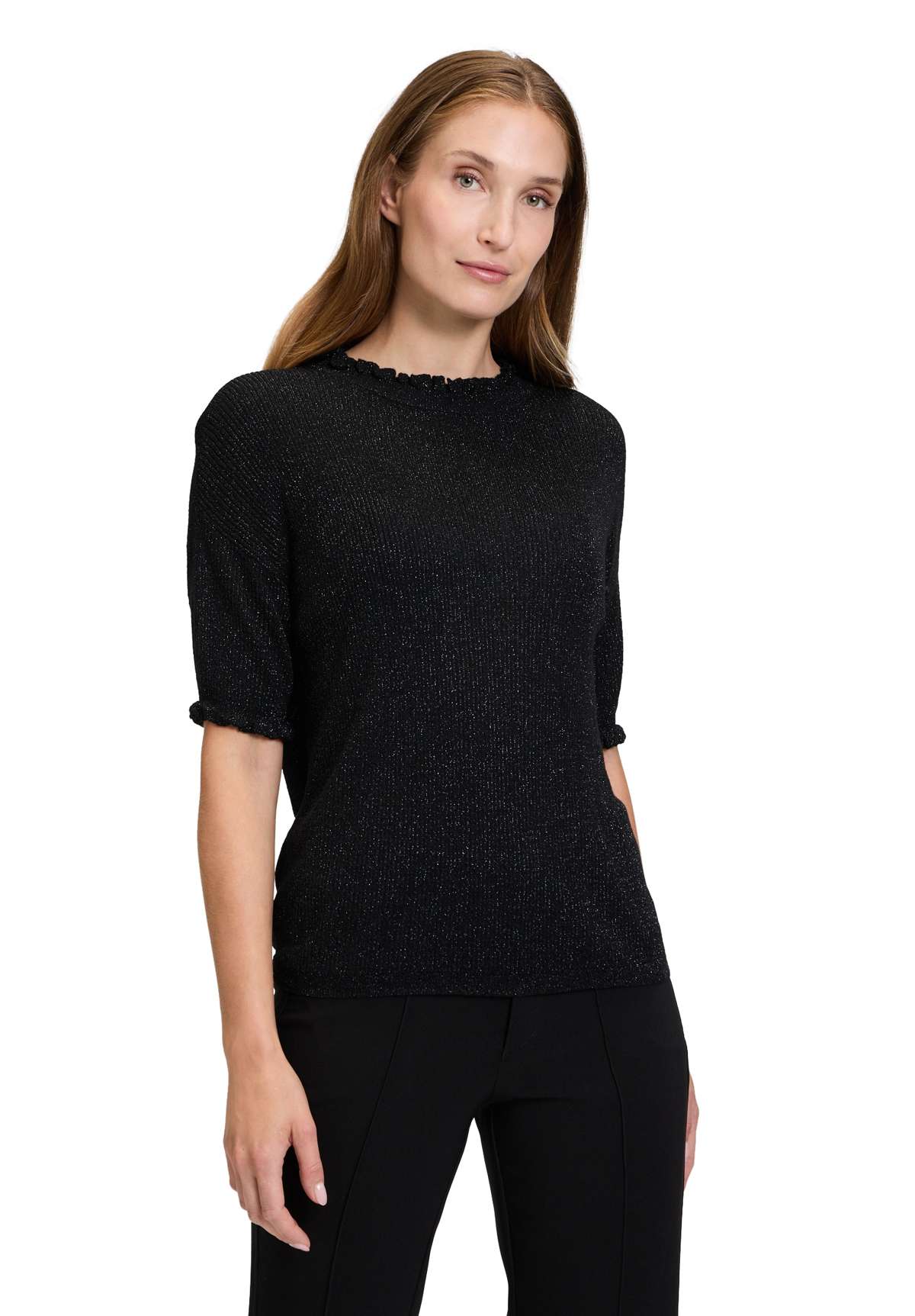 Вязаный свитер Strickpullover mit Ruschen