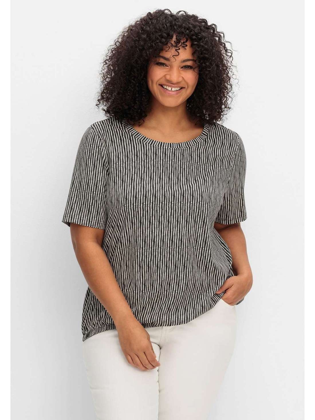 Рубашка с круглым вырезом, минимальным принтом и эластичным поясом Große Größen