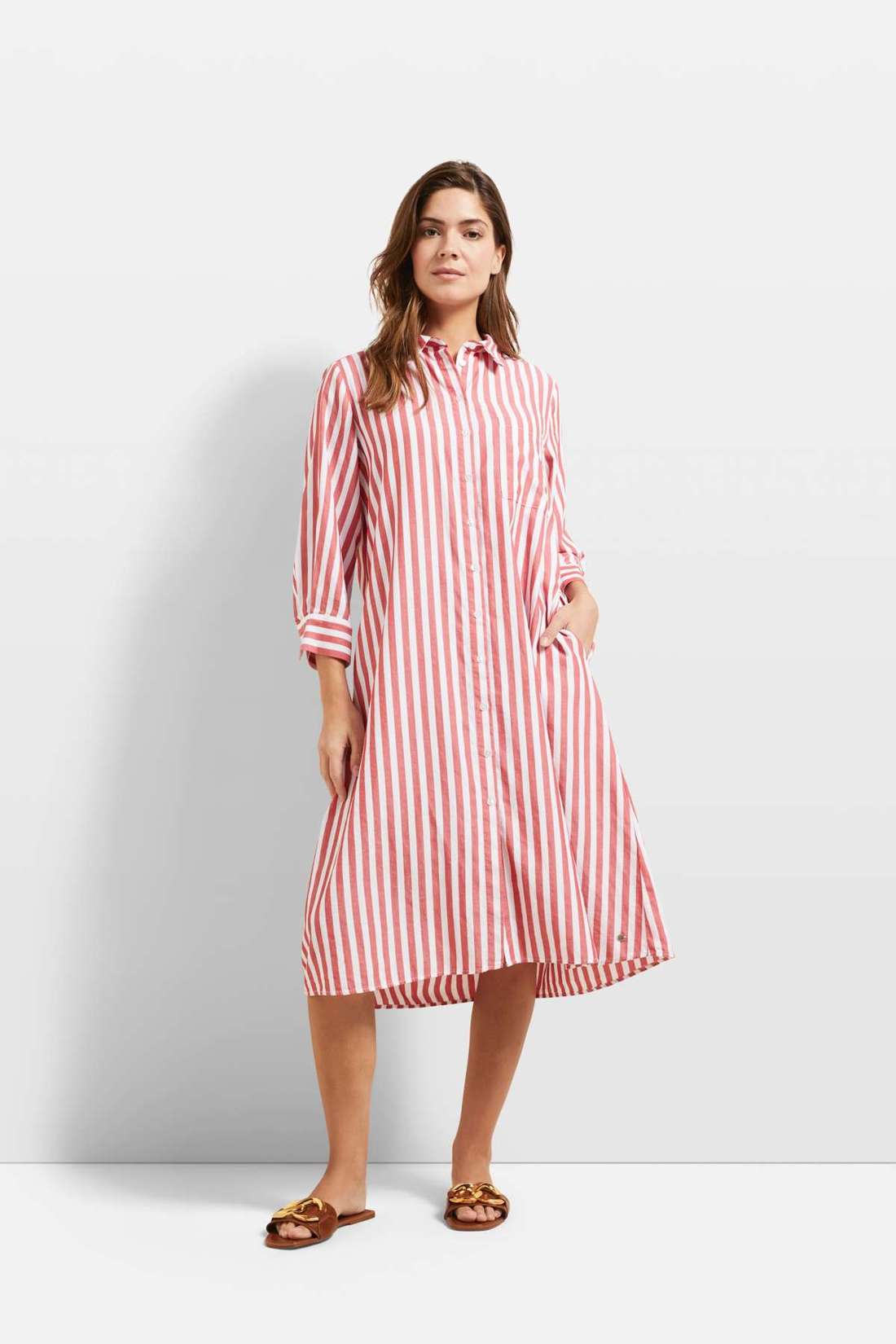 Платье-блузка с карманами в боковых швах