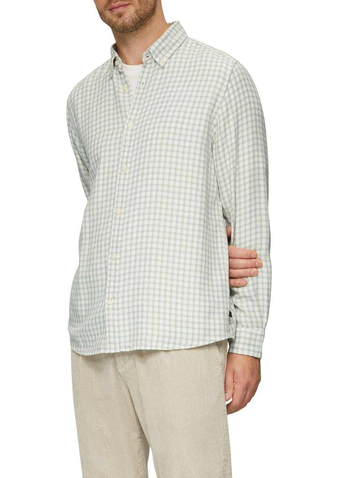 Рубашка в клетку с клетчатым узором