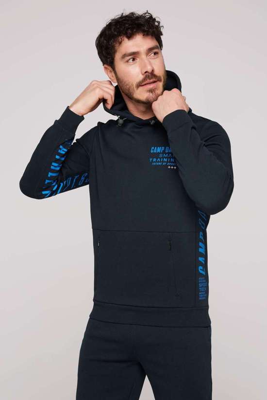 Толстовка с капюшоном и контрастными принтами