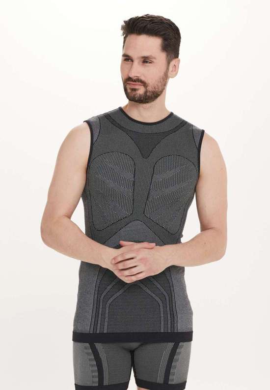 Рубашка Muscle современного спортивного дизайна. Adam