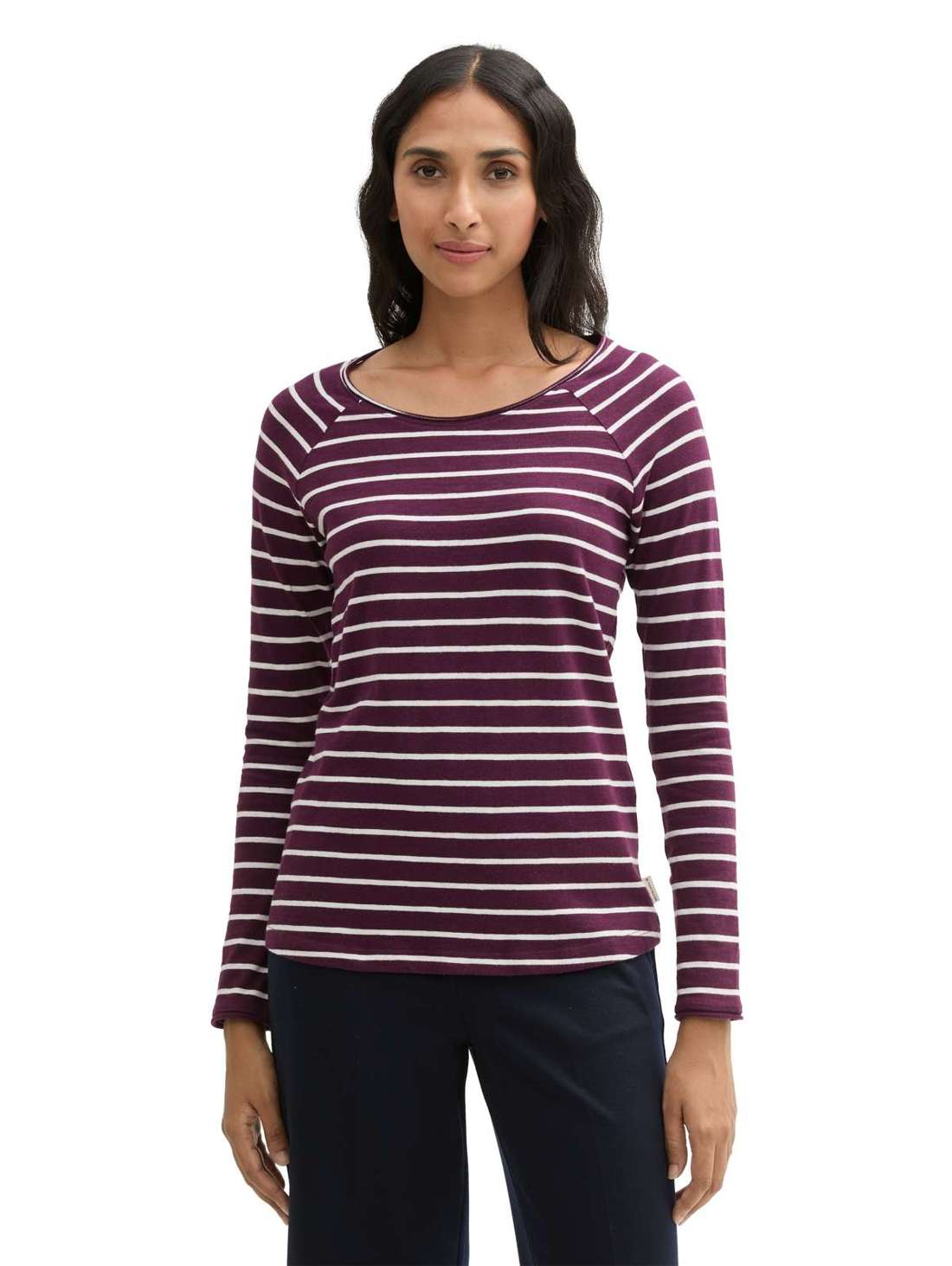 Рубашка с длинными рукавами и вырезом-лодочкой