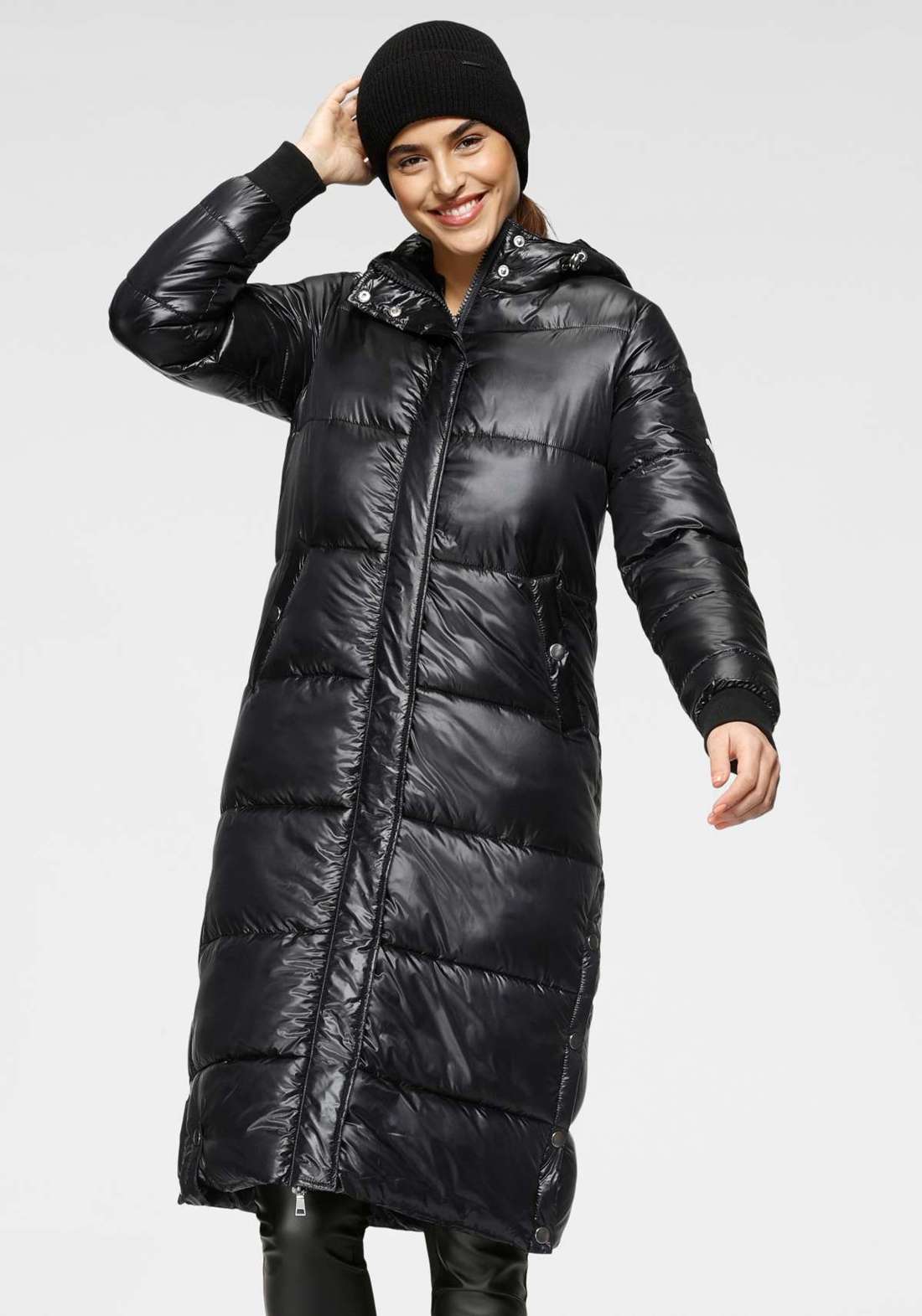 Стеганое пальто удлиненного кроя с мерцающим блеском. Wintermärchen