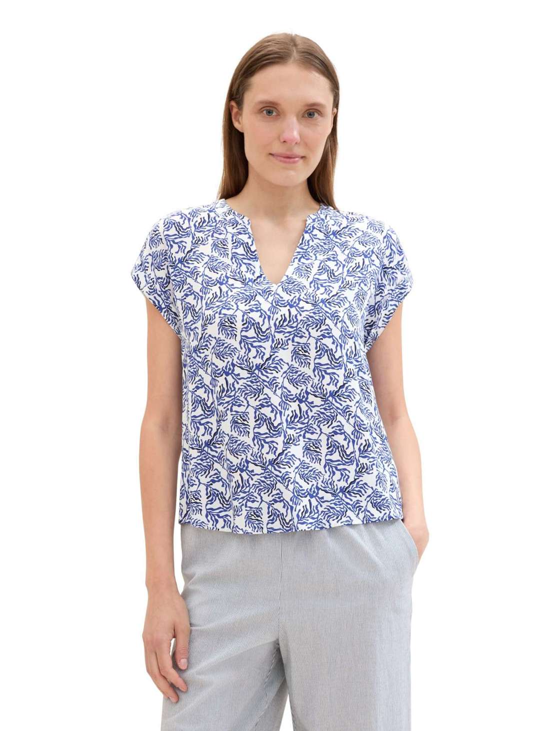 Блузка без шнуровки с V-образным вырезом