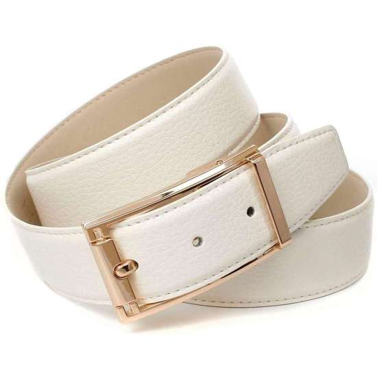 Кожаный ремень классического дизайна.