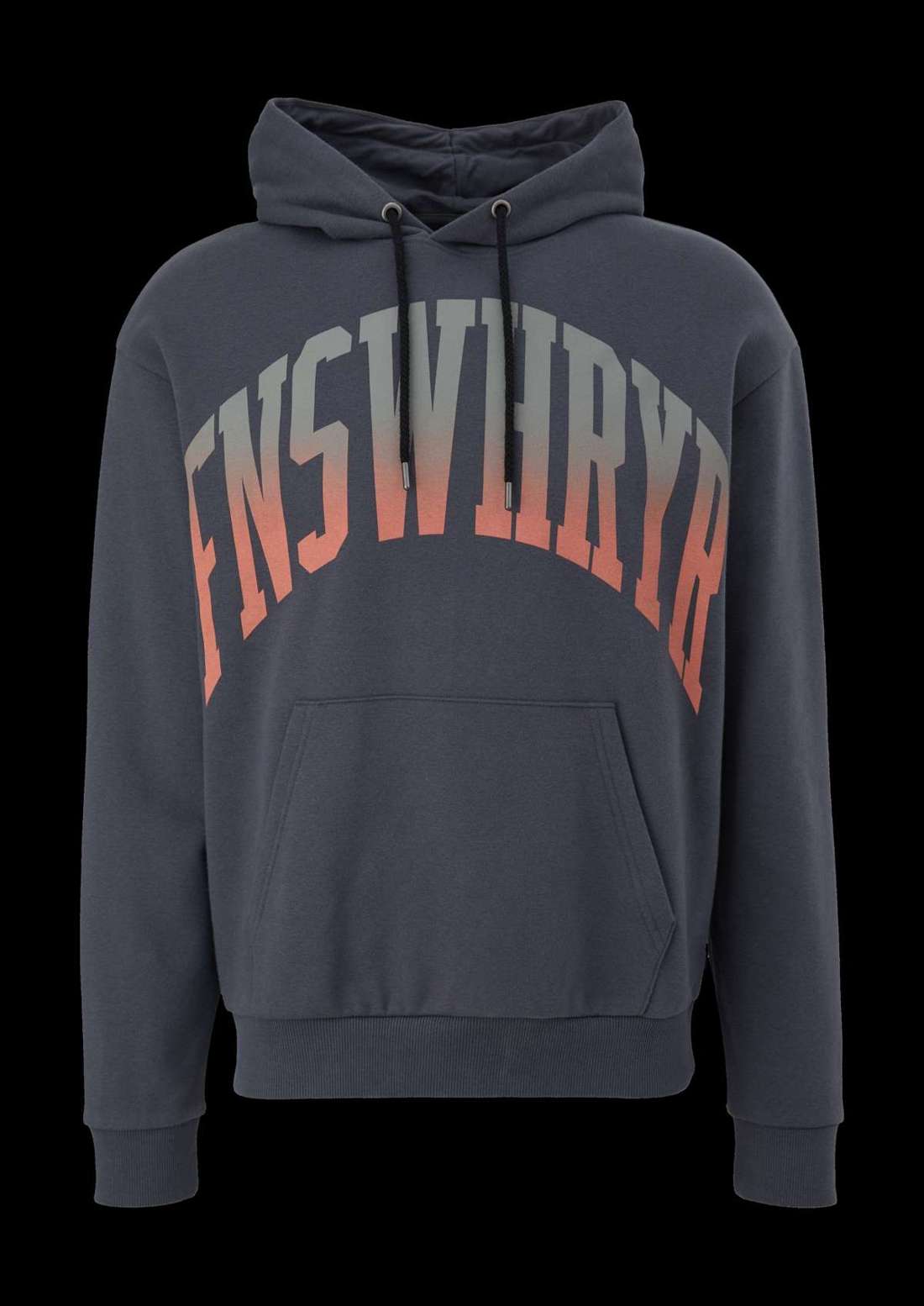 Толстовка с капюшоном и карманом-кенгуру.