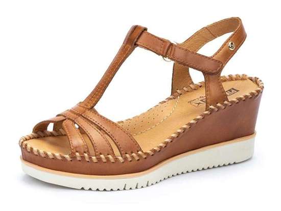 босоножки на танкетке AGUADULCE