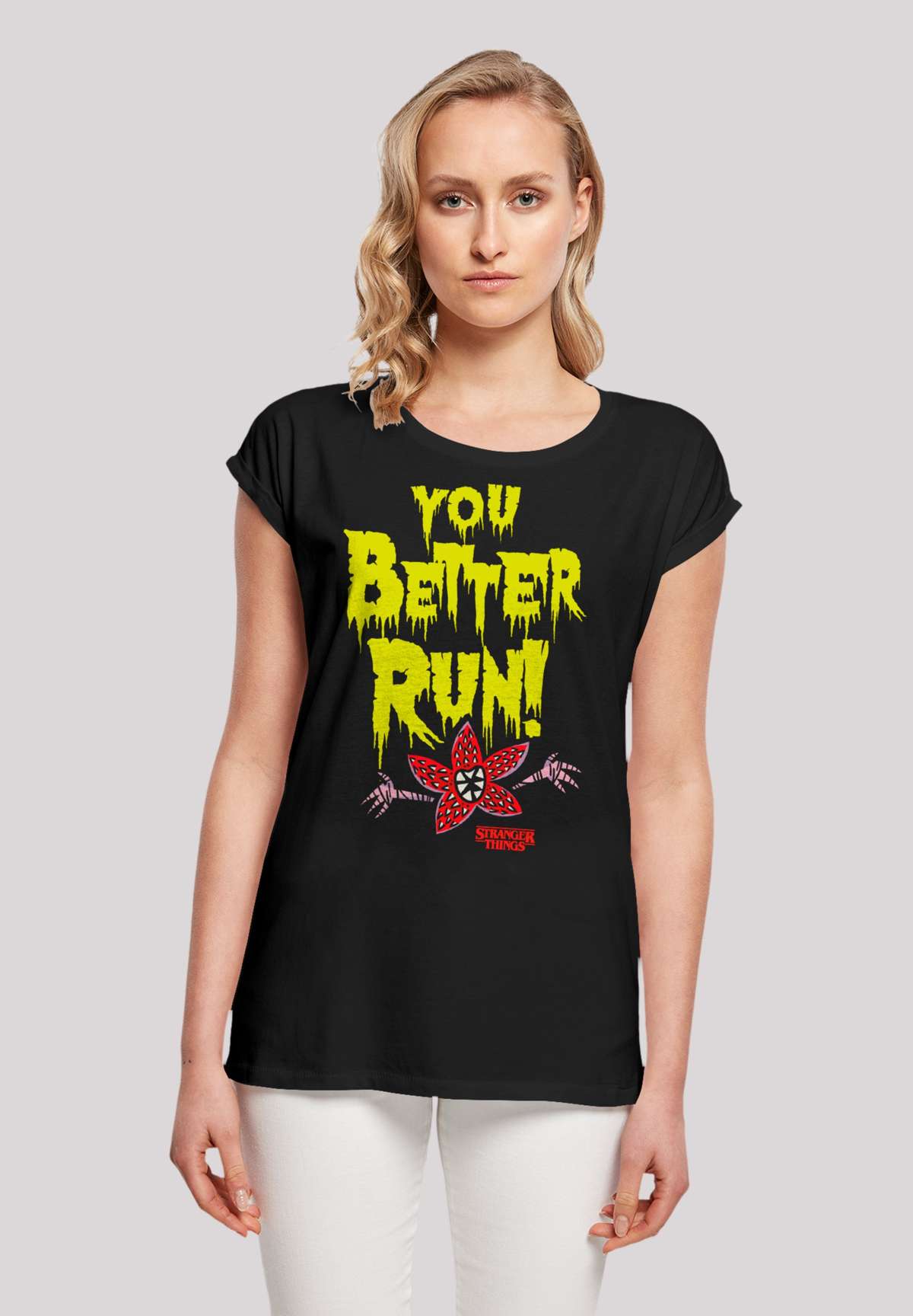 футболка Stranger Things You Better Run