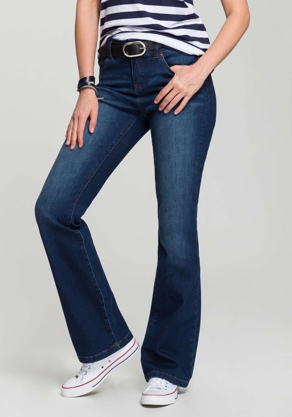 Джинсы Bootcut High-Waist