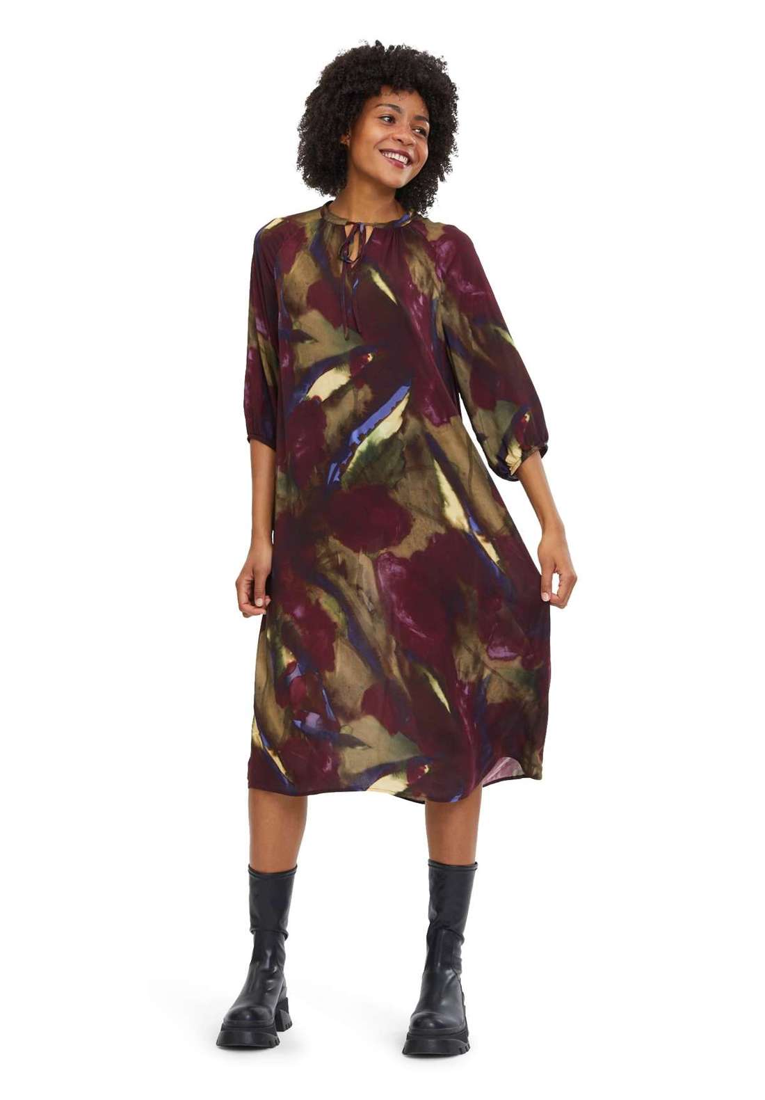 Платье-туника Tunikakleid mit Muster