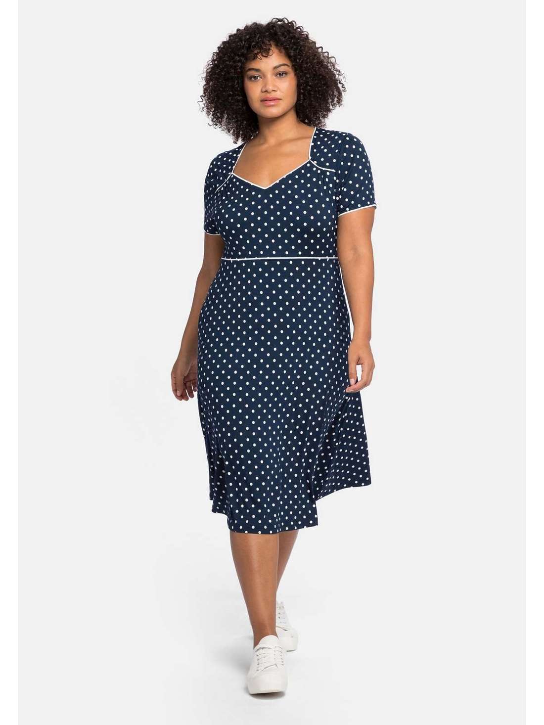 Платье из джерси с точечным принтом и окантовкой Große Größen