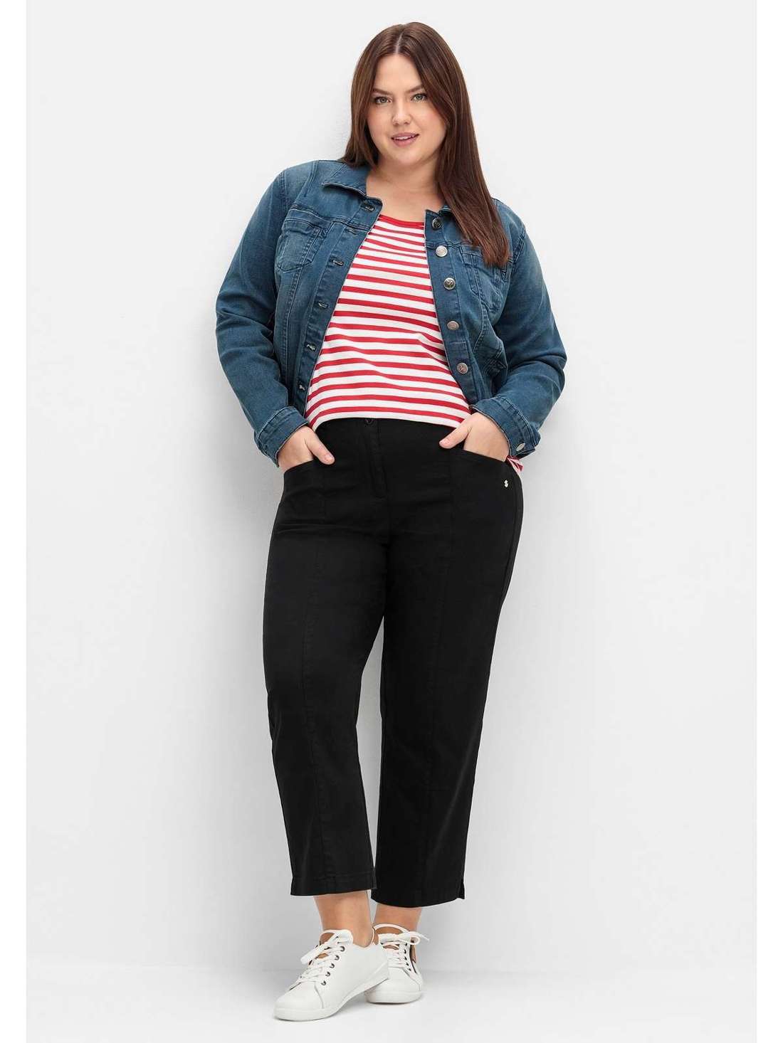 Тканевые брюки с частично эластичным поясом и окантовкой. Große Größen