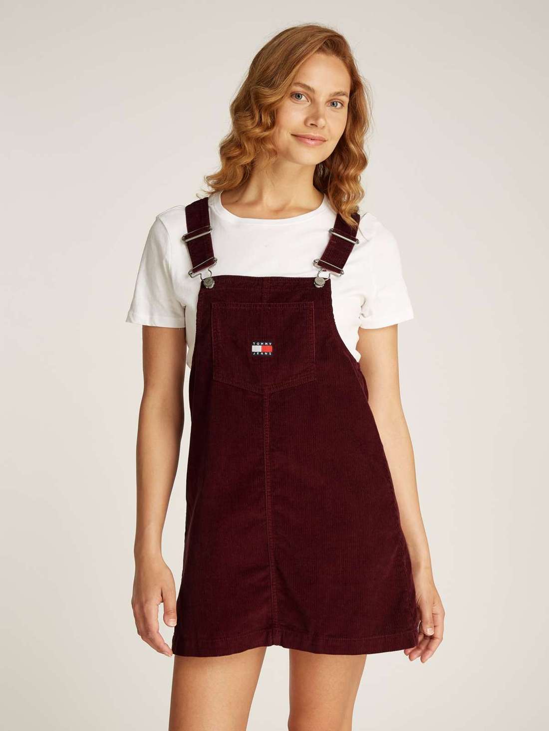 Вельветовое платье TJW FINE CORD PINAFORE DRESS