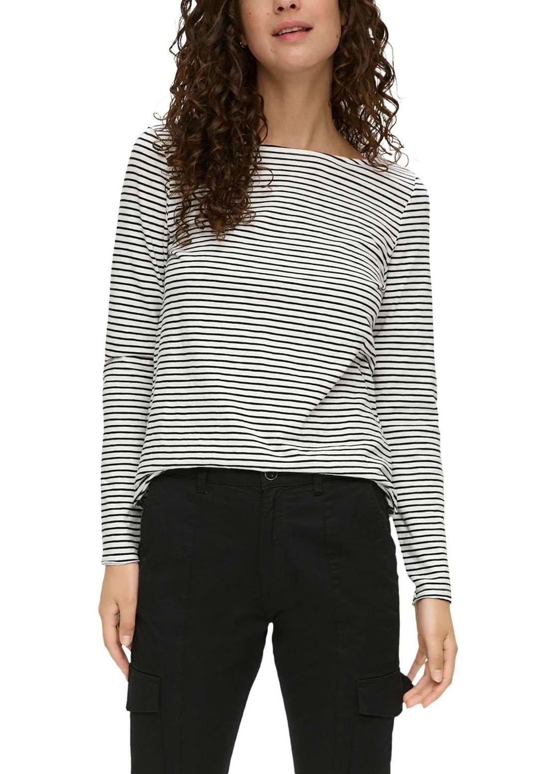 Рубашка с длинными рукавами и вырезом-лодочкой