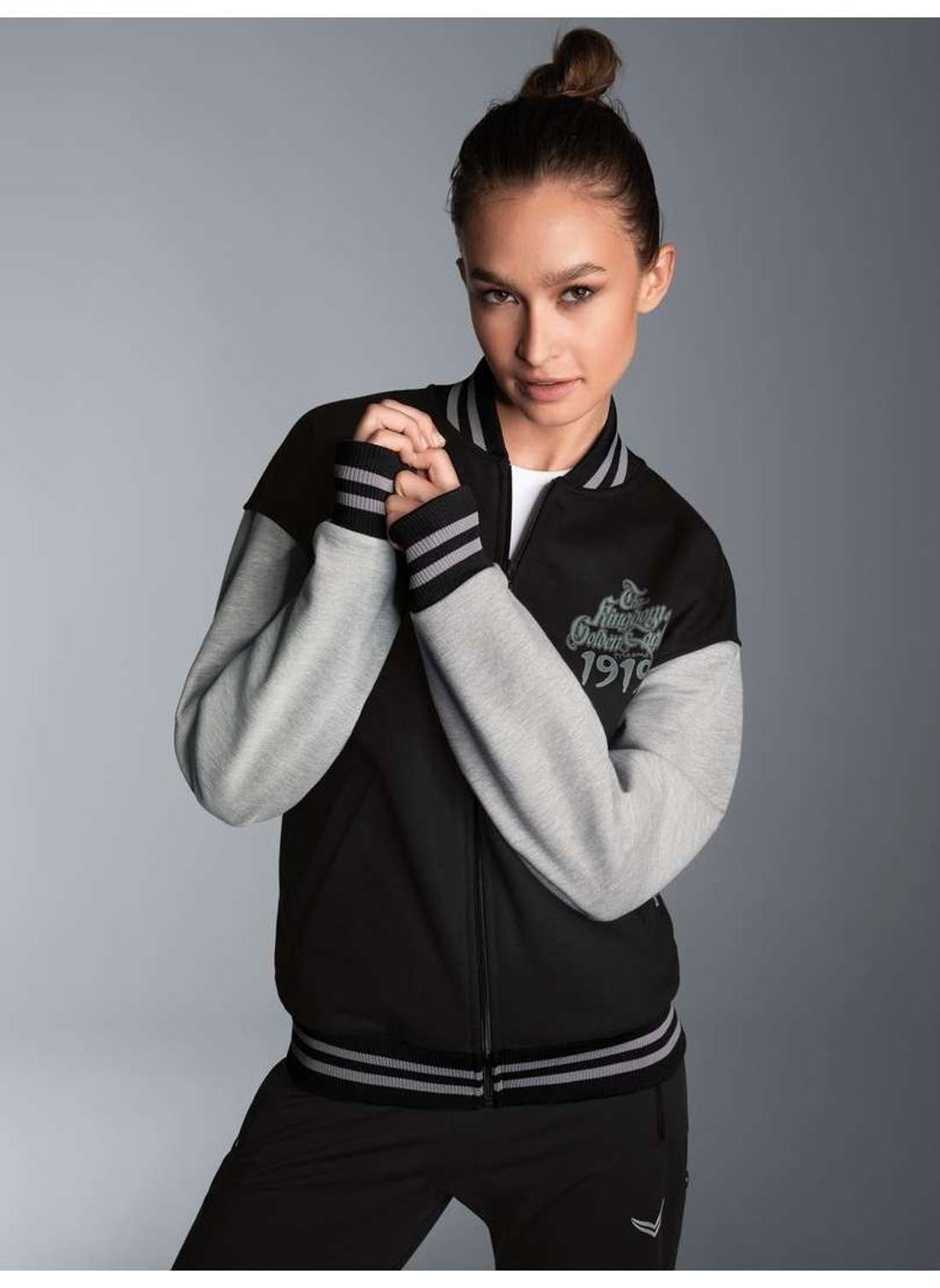 Толстовка TRIGEMA Collegejacke mit großem Adler-Rückenprint