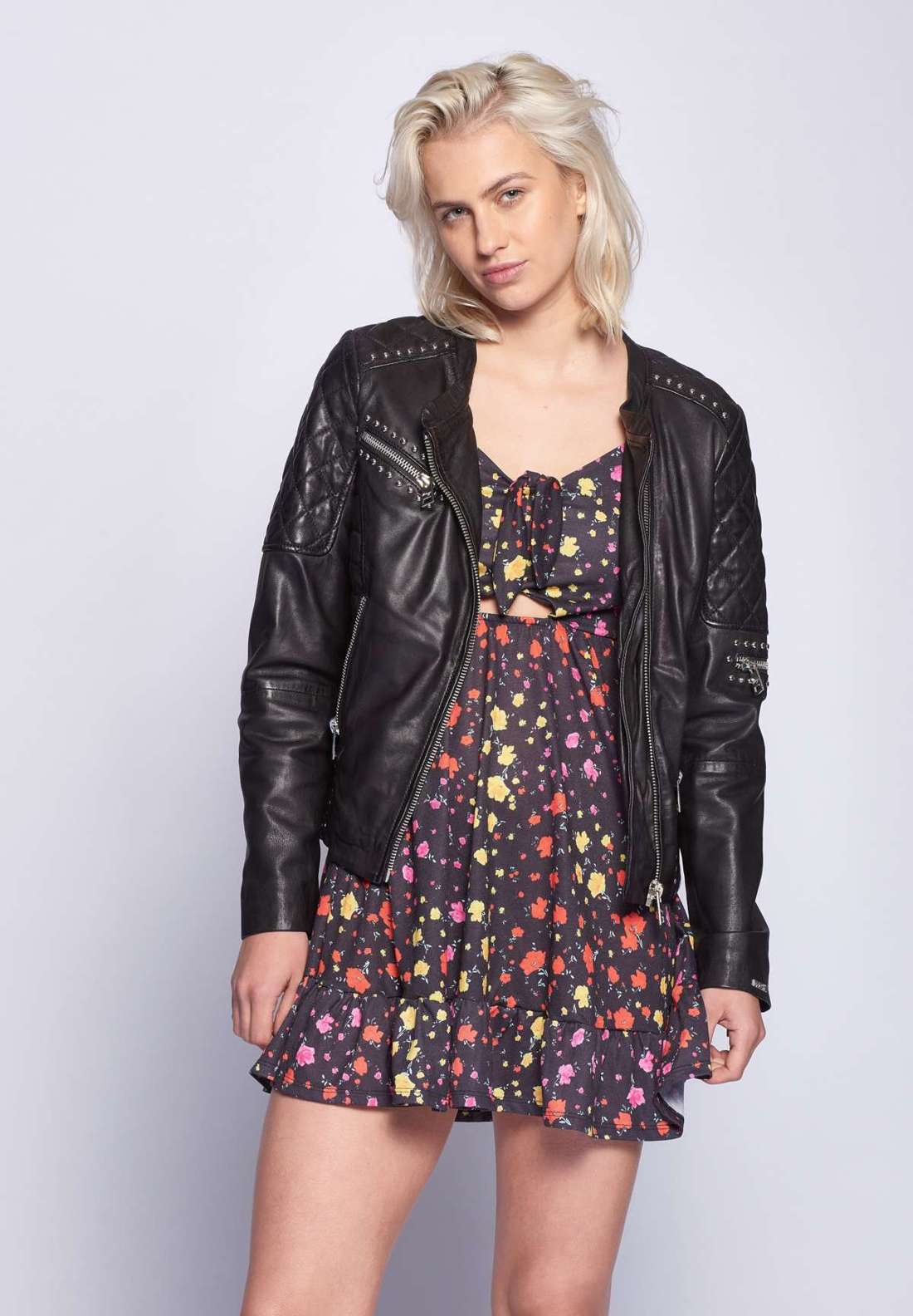 Кожаная куртка 42020121