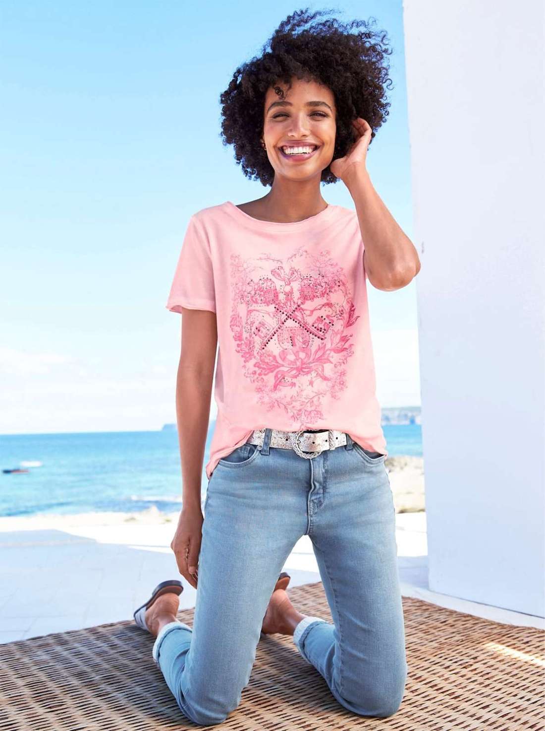 V-образная рубашка Shirt