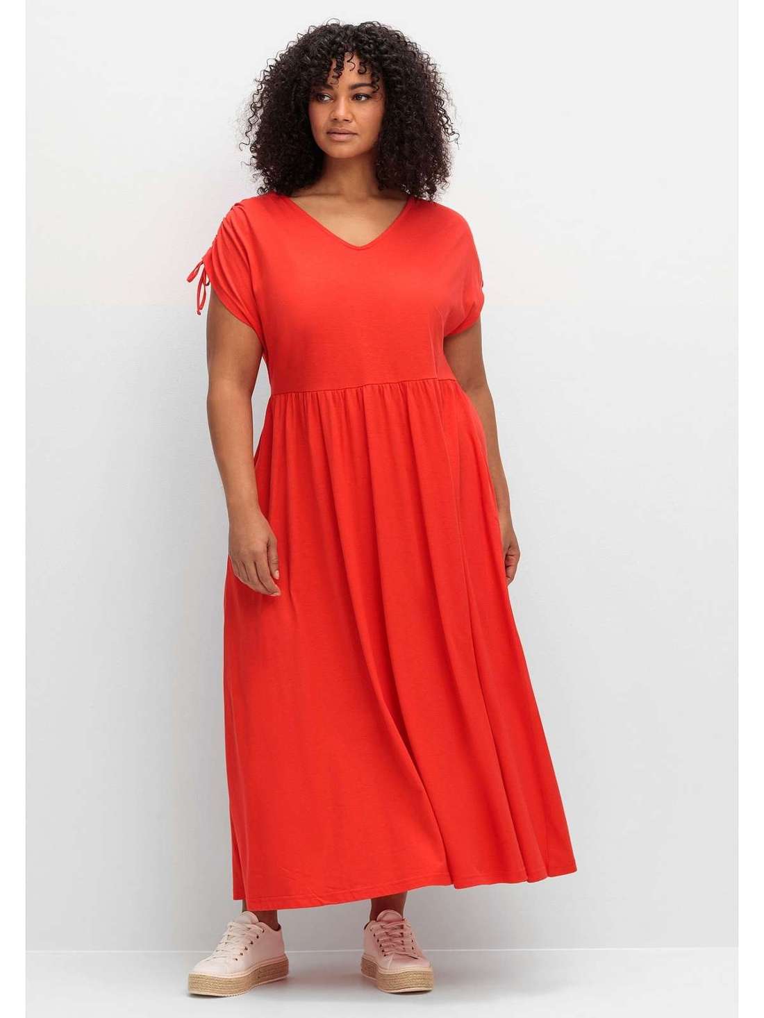 Платье из джерси с рукавами на кулиске Große Größen