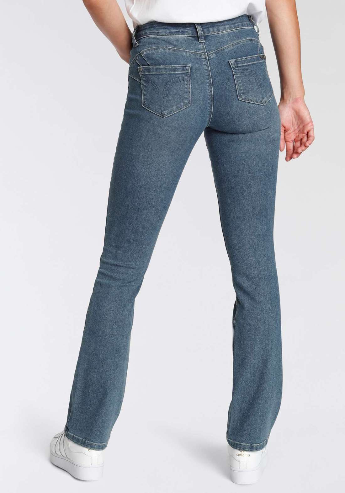 Джинсы Bootcut