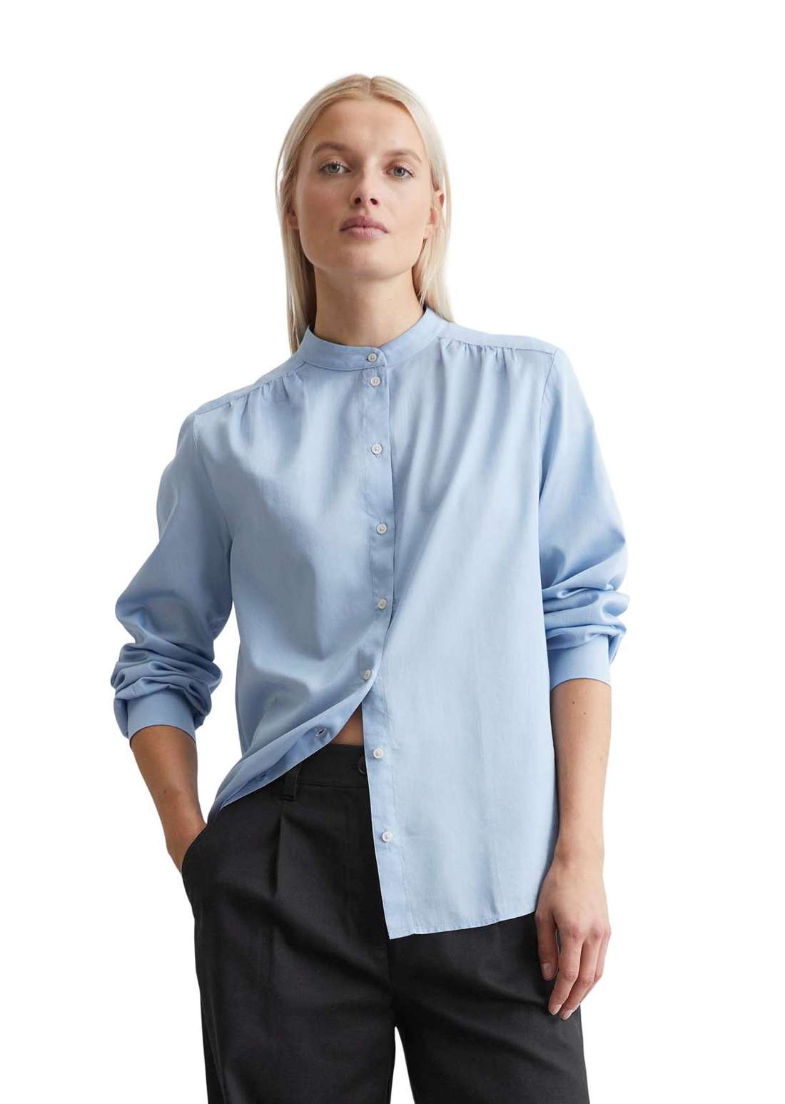 Блузка с длинными рукавами