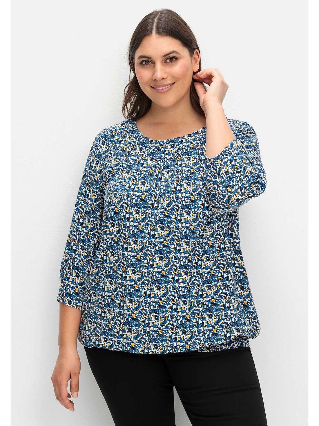 Туника со складками и минимальным принтом Große Größen