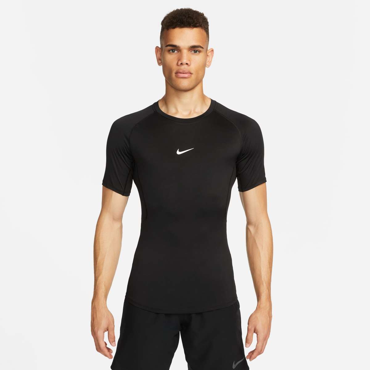 Тренировочная рубашка PRO DRI-FIT MEN`S TIGHT SHORT-SLEEVE TOP