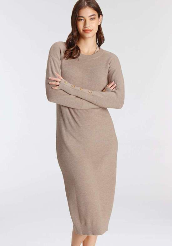 Вязаное платье с декоративными пуговицами - НОВАЯ КОЛЛЕКЦИЯ