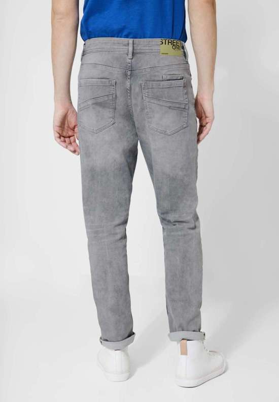 Джинсы обычного кроя