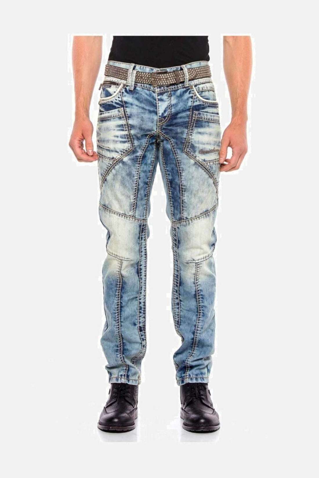 Джинсы с пятью карманами и современными декоративными швами. Jeans