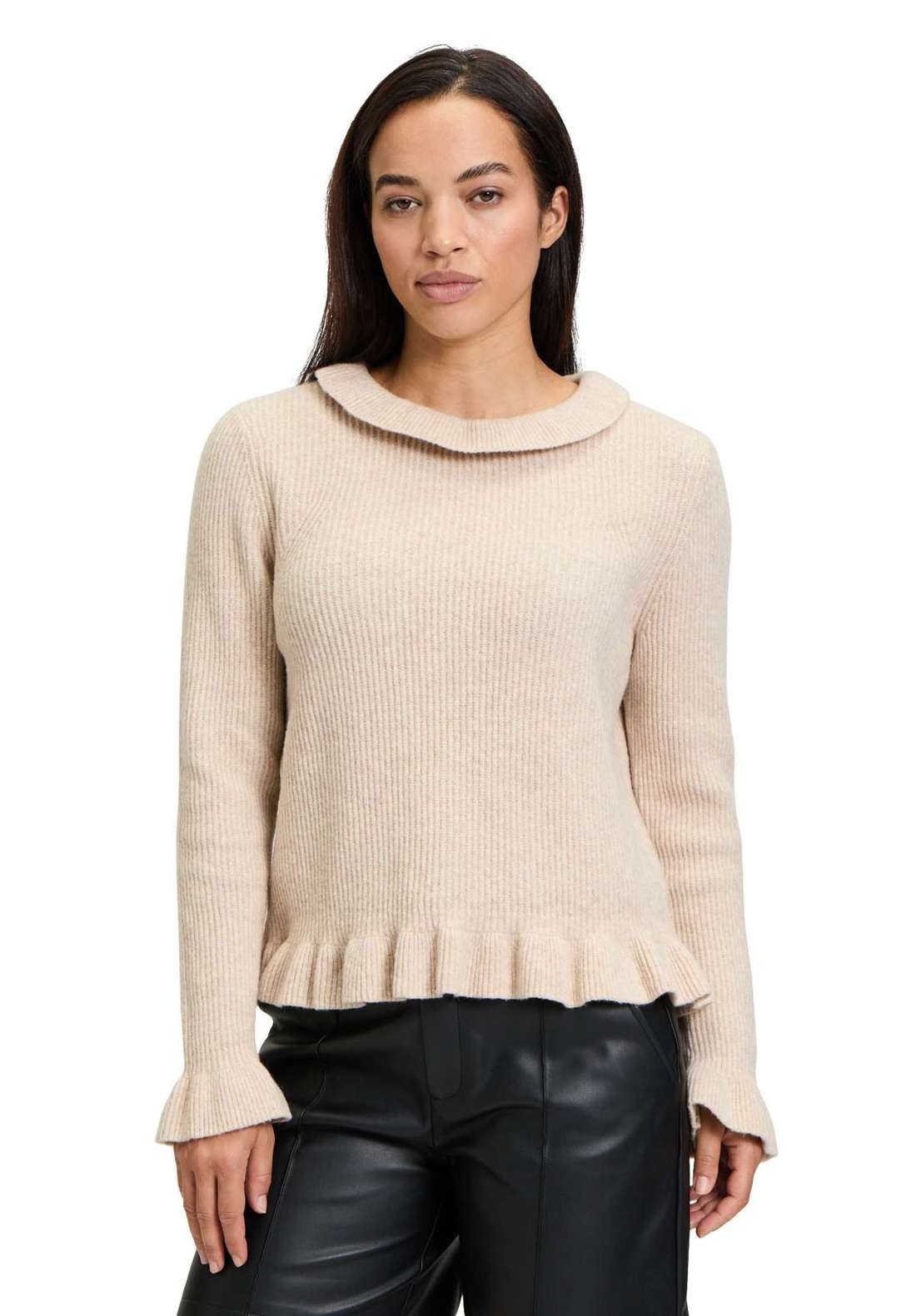 Вязаный свитер Strickpullover mit Rüschen