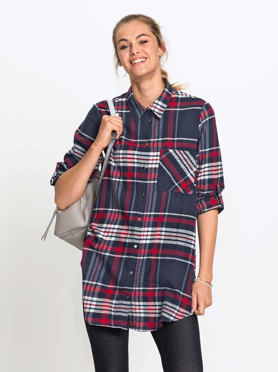 Блузка с длинными рукавами